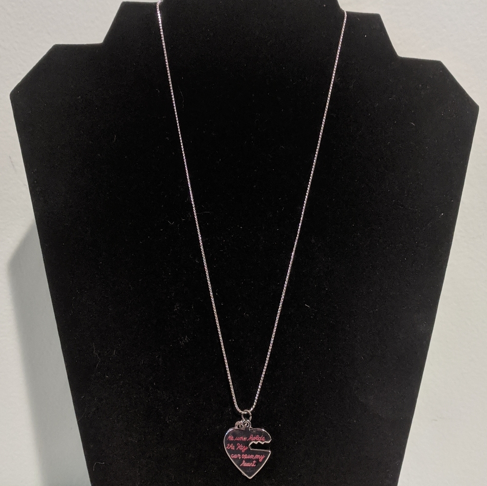 ♦️B2G1FREE ♦️ Sterling silver heart & key necklace